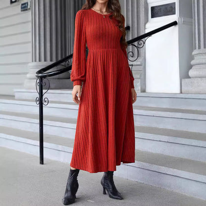 Robe Longue en Maille Plissée Orange Élégante à Manches Longues.