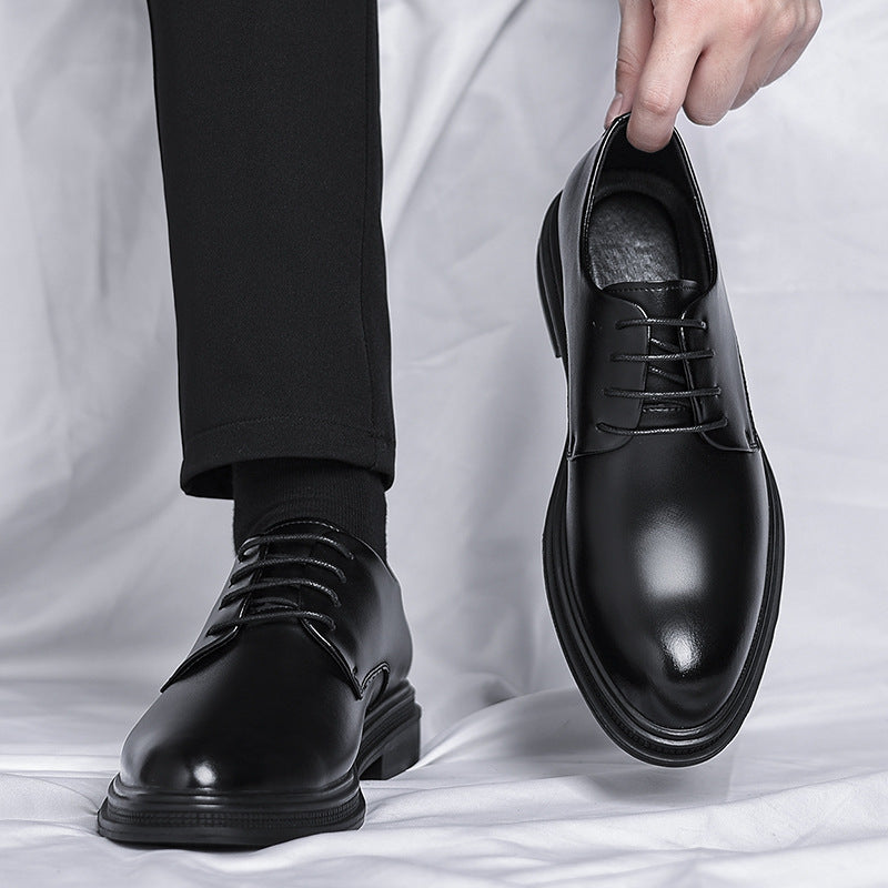 Chaussures habillées noires pour homme - Style classique et élégant.