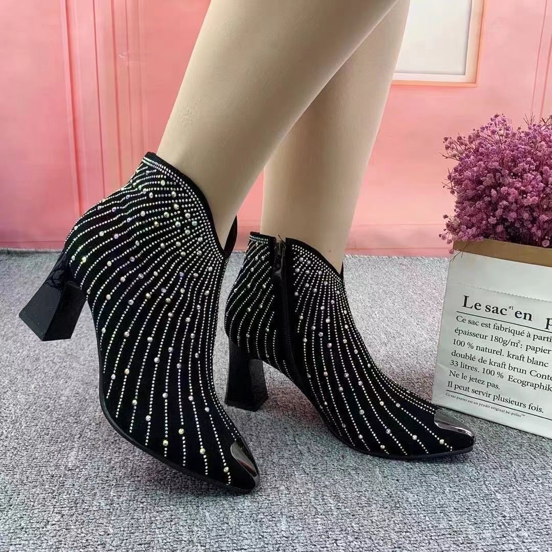 Bottines Élégantes en Velours Noir avec Strass Étincelants