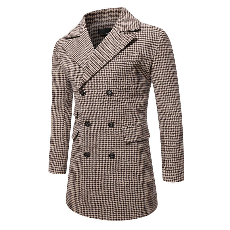 Manteau long à carreaux pour homme, style classique à double boutonnage.