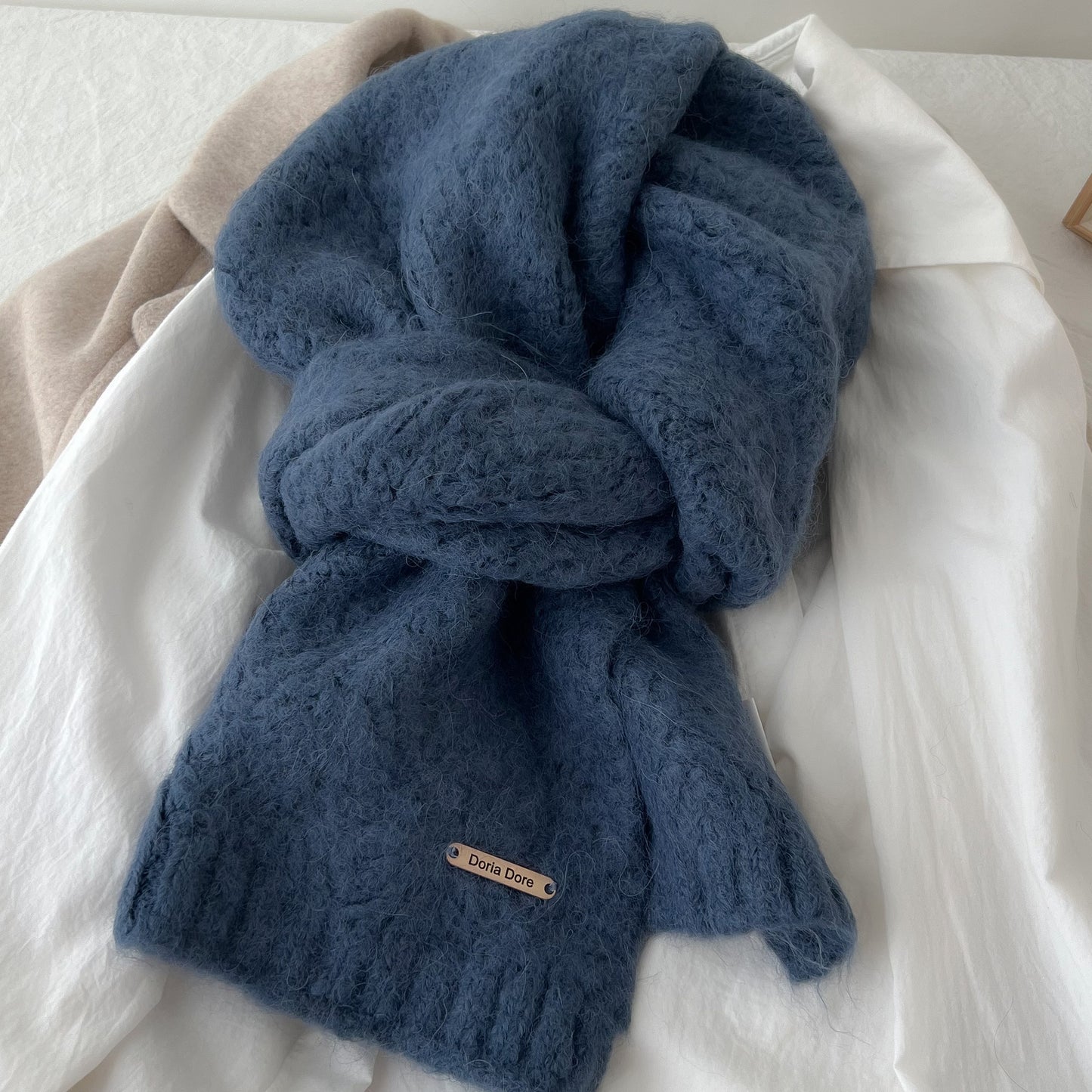 Foulard chaud en acrylique – Confort et élégance hivernale