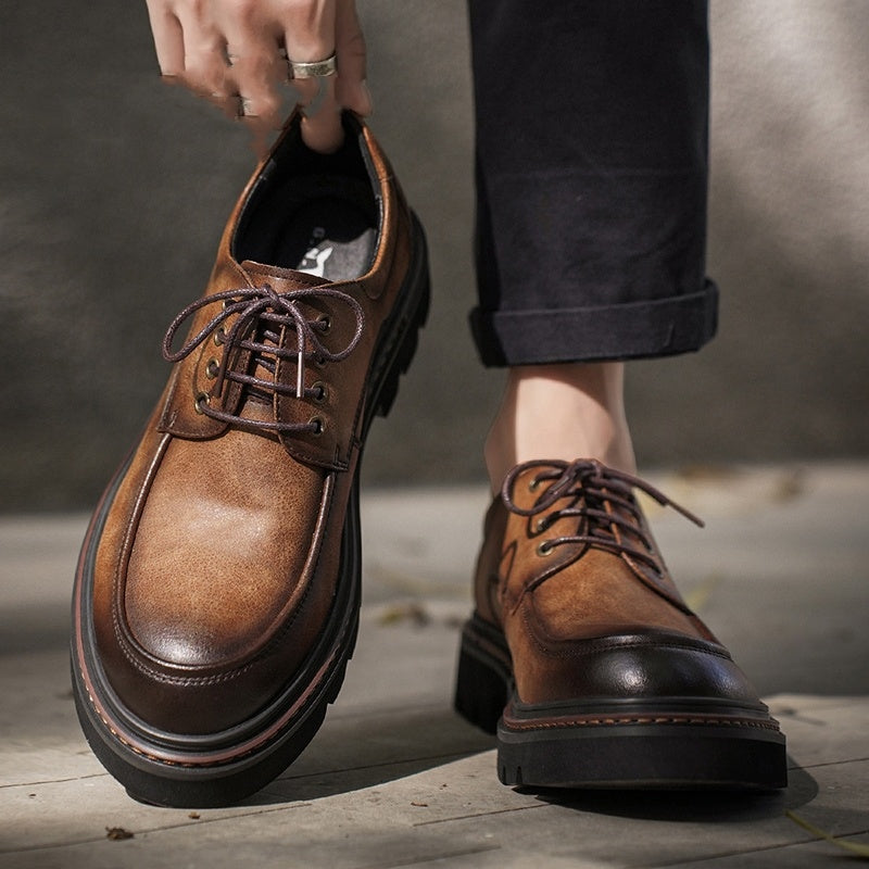 Chaussures Derby pour hommes en cuir synthétique, confort et élégance.