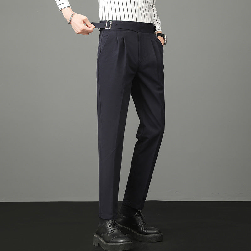 Pantalon habillé pour homme, élégant et polyvalent.