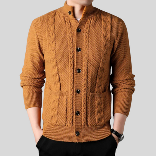 Cardigan en maille torsadée pour homme - Élégance classique et confort moderne.