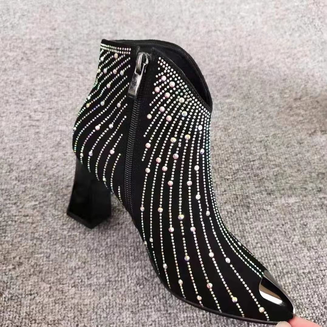 Bottines Élégantes en Velours Noir avec Strass Étincelants