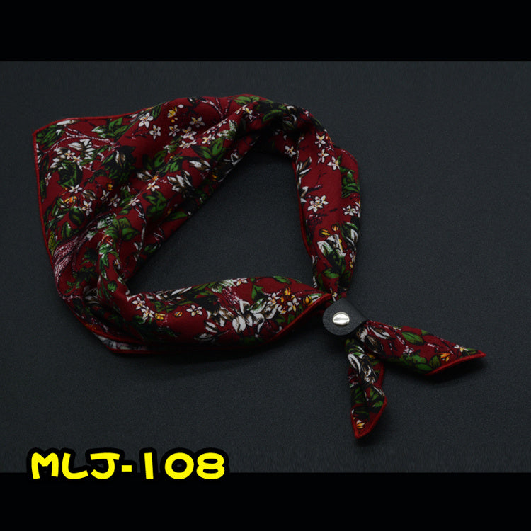 Foulard de costume rétro à fleurs – Élégance et originalité